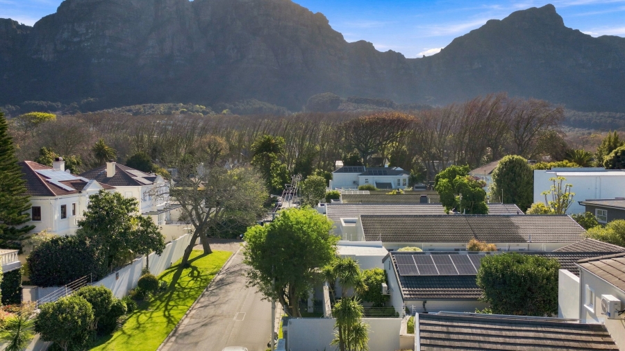 6 Bedroom Property for Sale in Newlands Western Cape